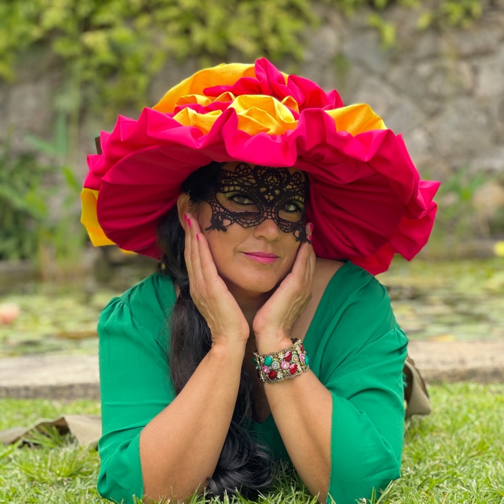 Flower hat. - Picture 9 of 9